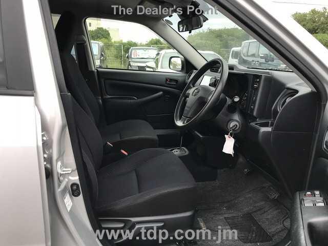 TOYOTA SUCCEED 2018 Image 9