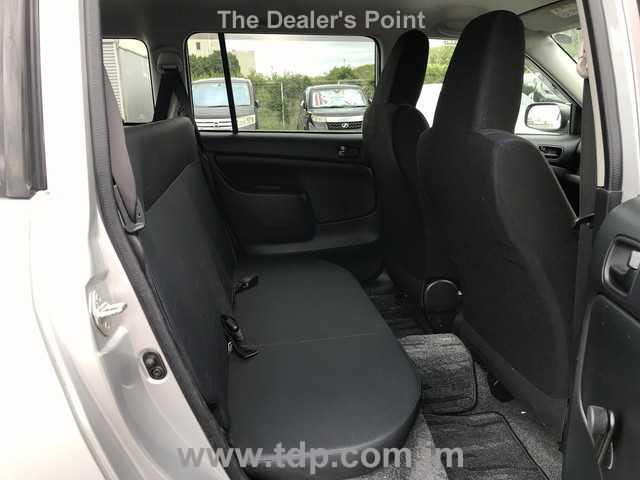 TOYOTA SUCCEED 2018 Image 10