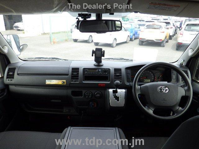TOYOTA REGIUSACE 2017 Image 27