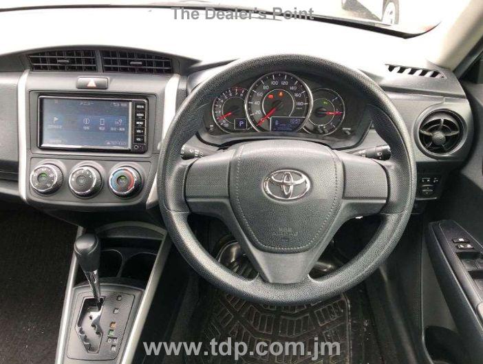 TOYOTA COROLLA FIELDER 2018 Image 6