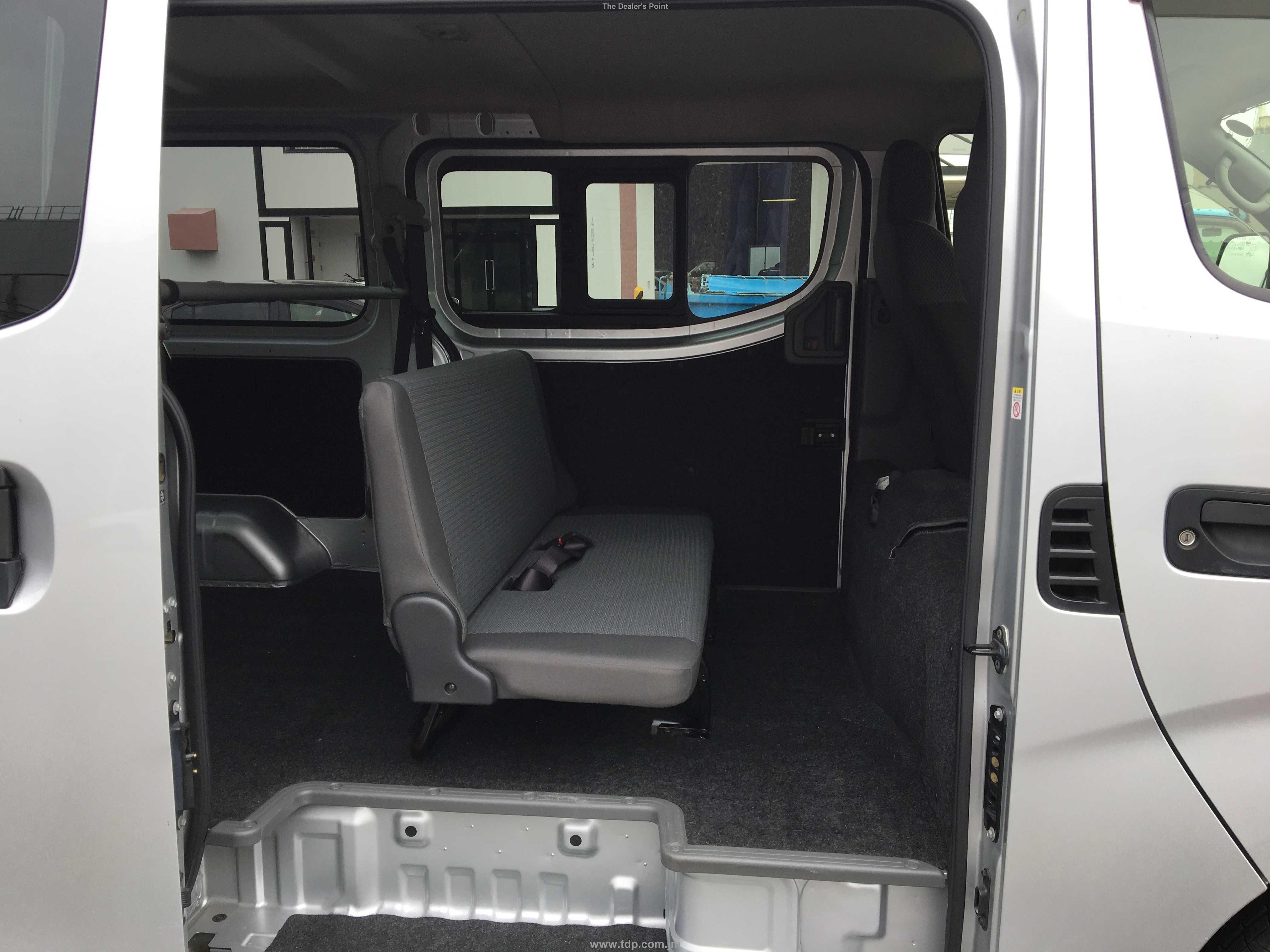 NISSAN NV350 CARAVAN 2017 Image 20