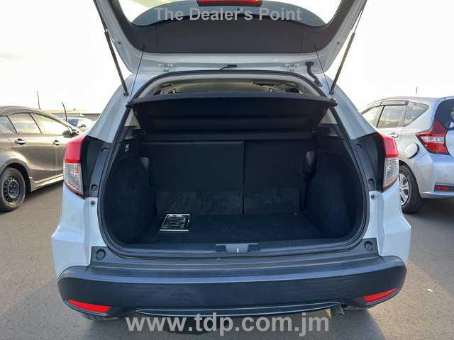 HONDA VEZEL 2018 Image 25