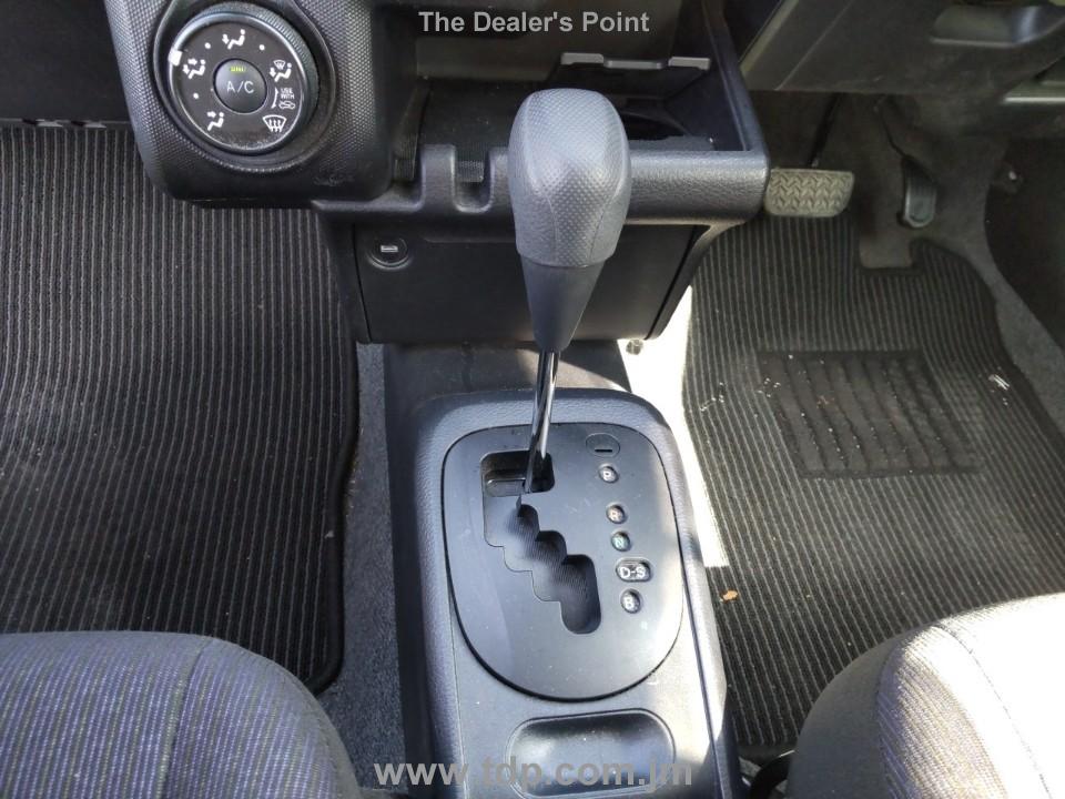 TOYOTA PROBOX 2018 Image 10