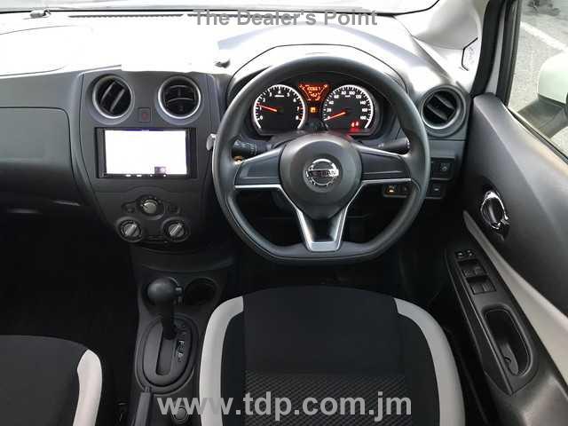 NISSAN NOTE 2020 Image 10