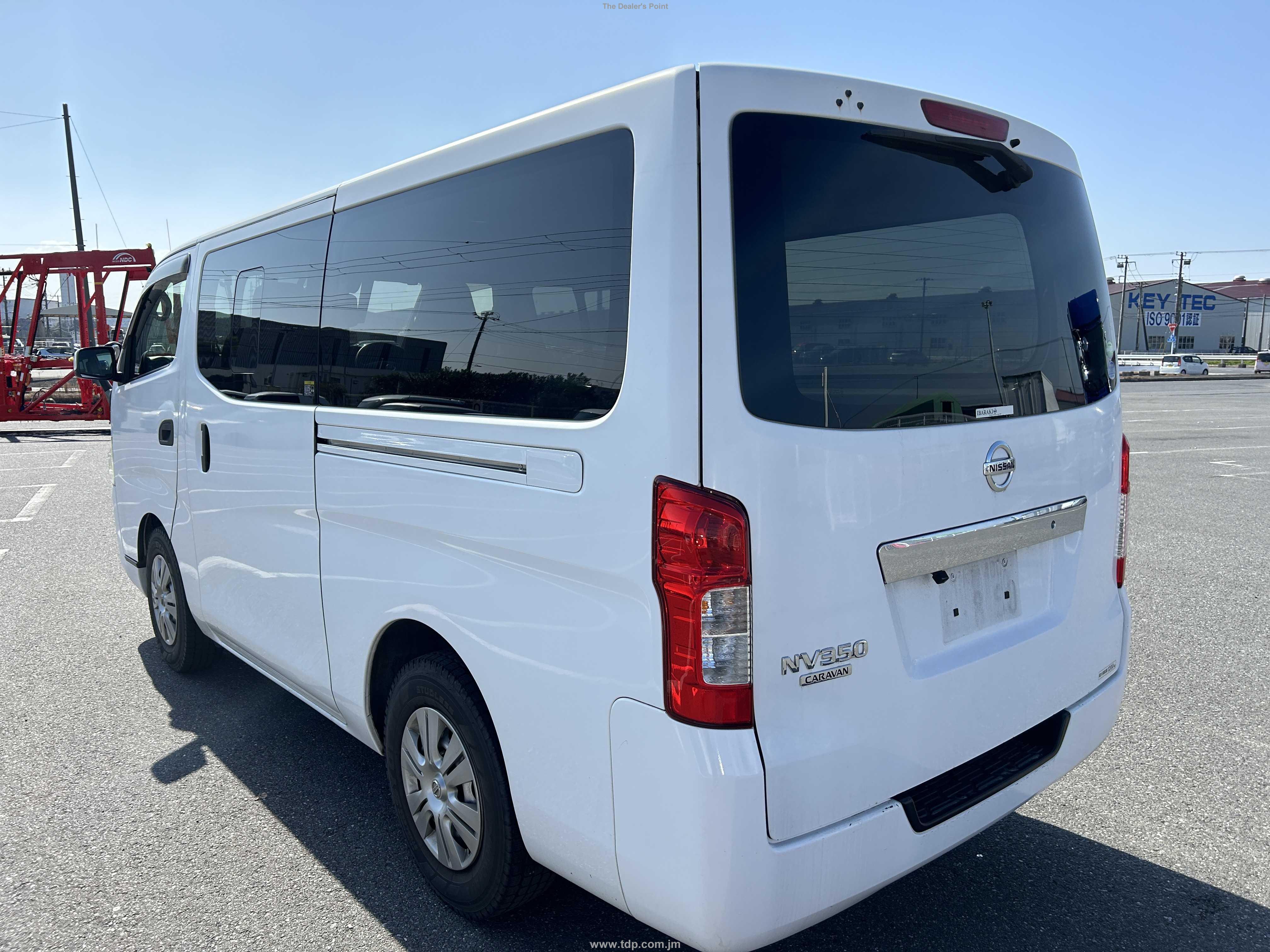 NISSAN NV350 CARAVAN 2017 Image 19