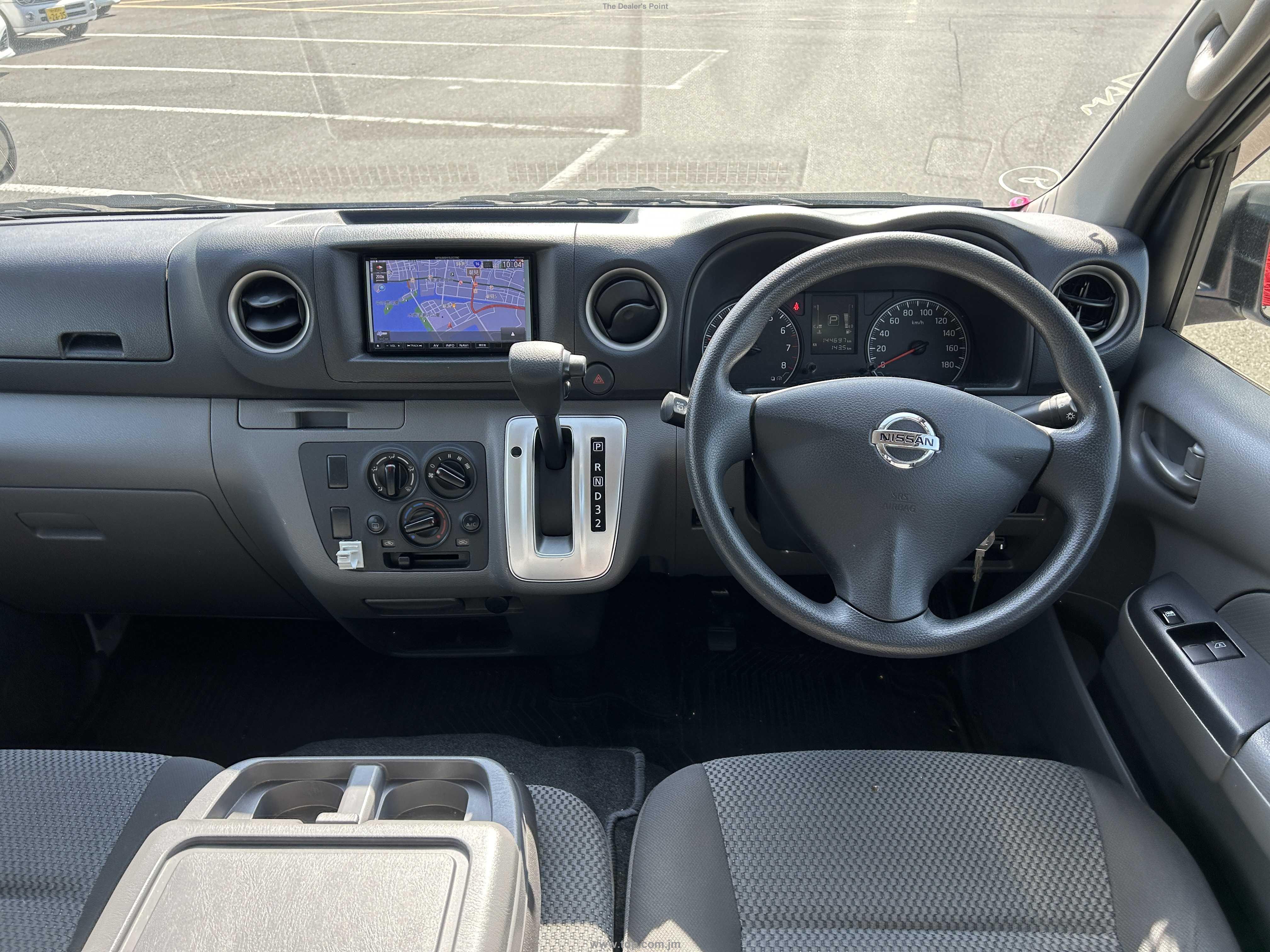 NISSAN NV350 CARAVAN 2017 Image 21