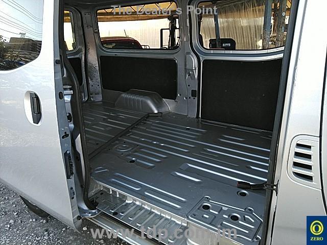 NISSAN NV350 CARAVAN 2016 Image 8