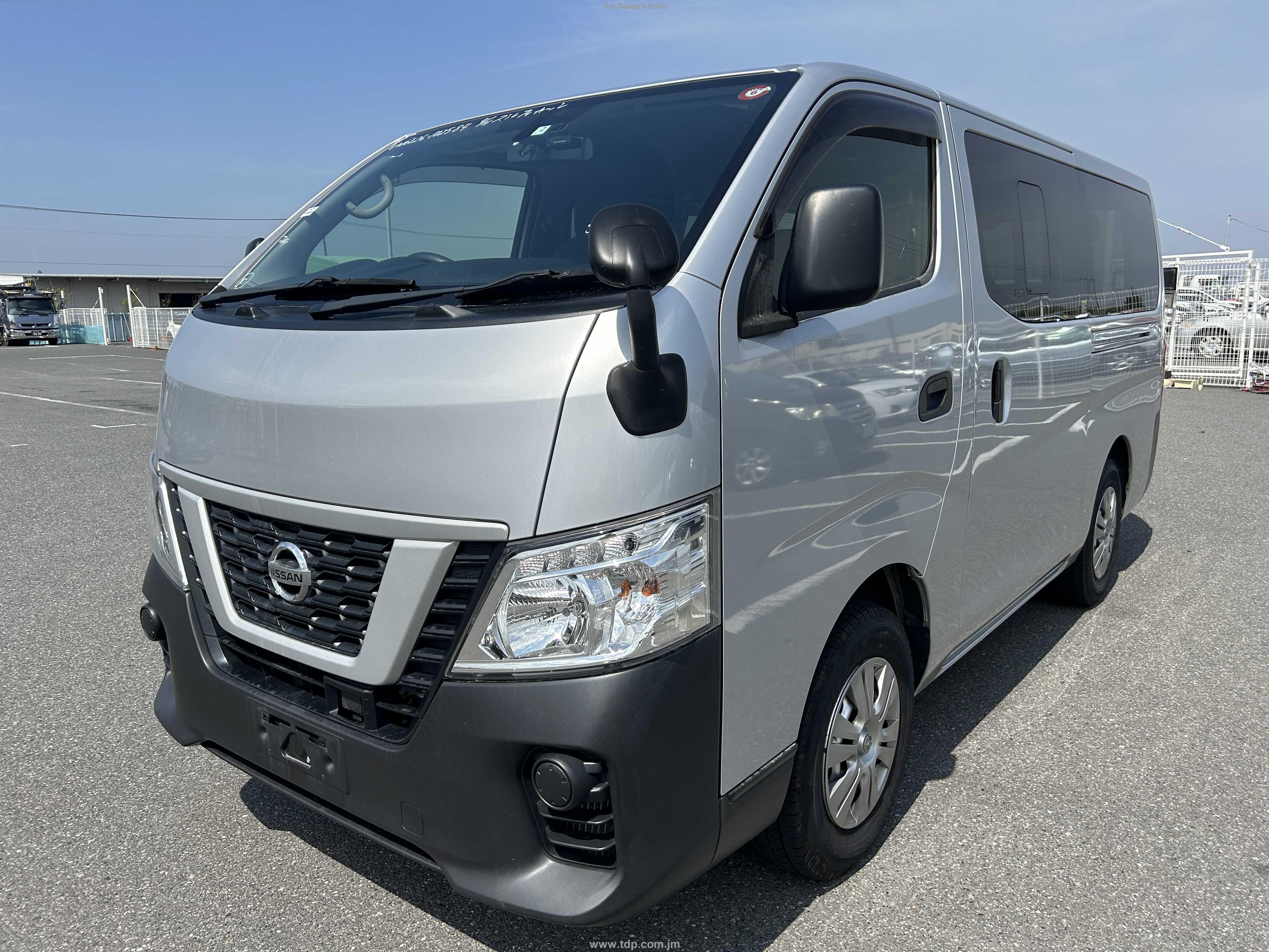 NISSAN NV350 CARAVAN 2018 Image 10