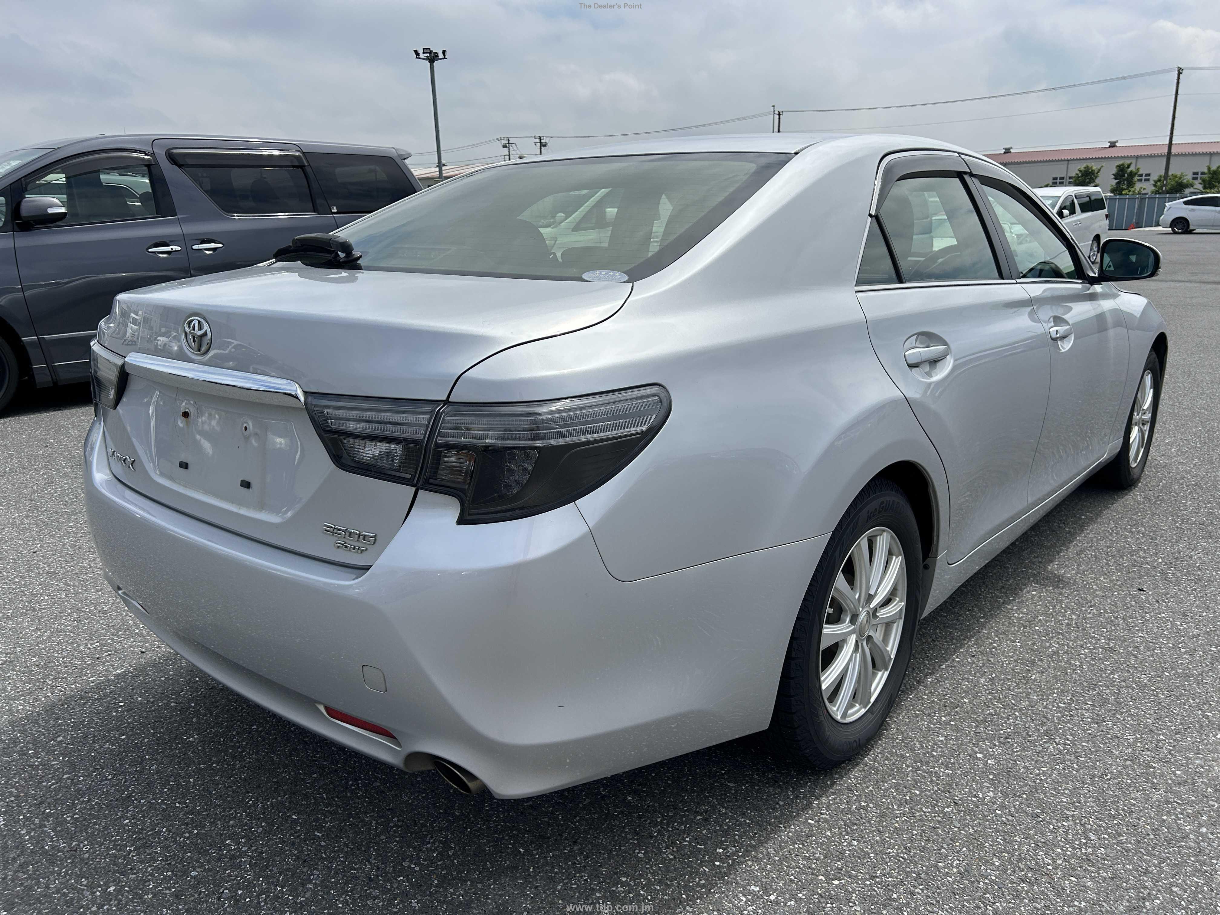 TOYOTA MARK X 2018 Image 3