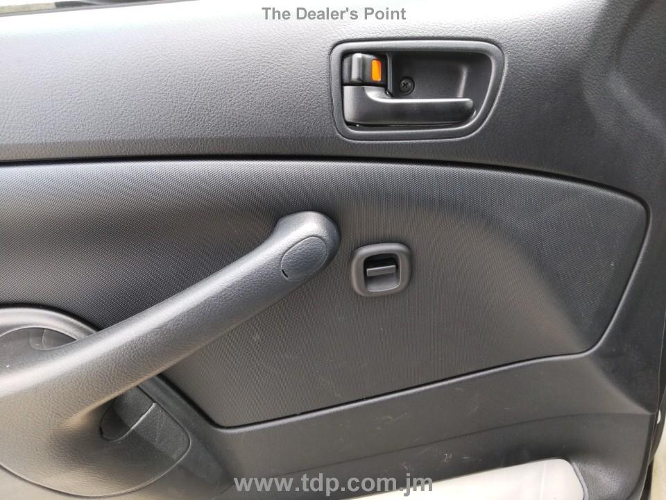 TOYOTA SUCCEED 2019 Image 12