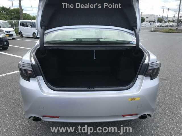 TOYOTA MARK X 2018 Image 23