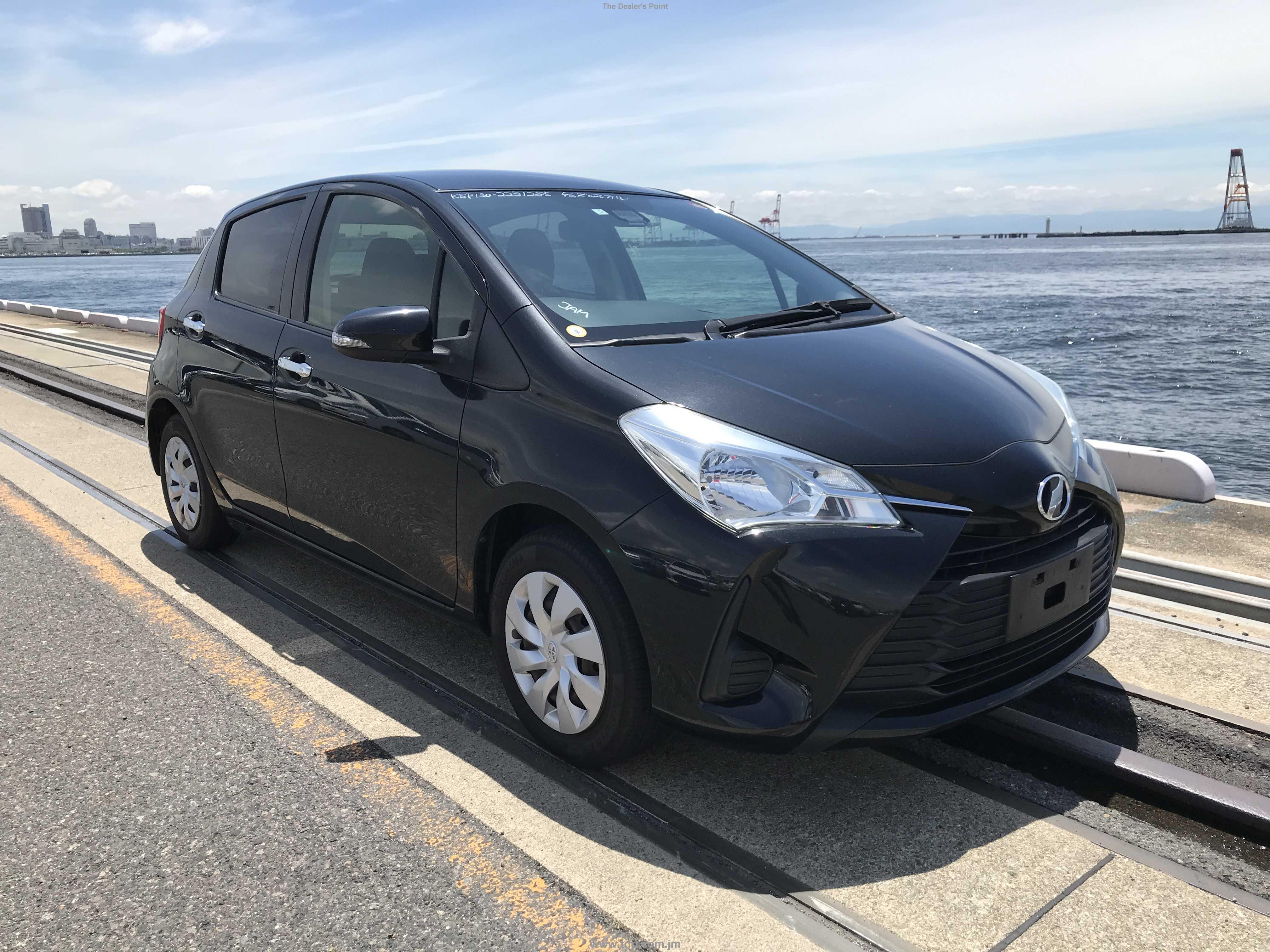 TOYOTA VITZ 2018 Image 11