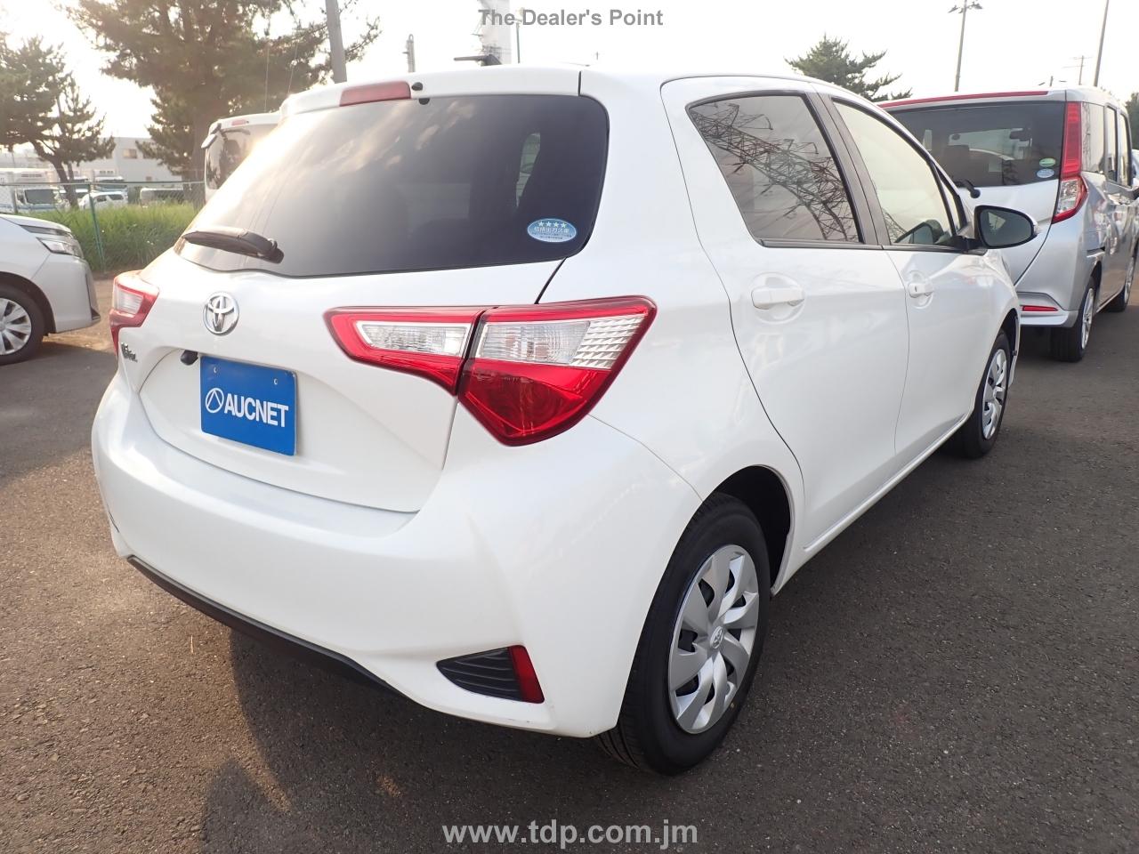 TOYOTA VITZ 2019 Image 8