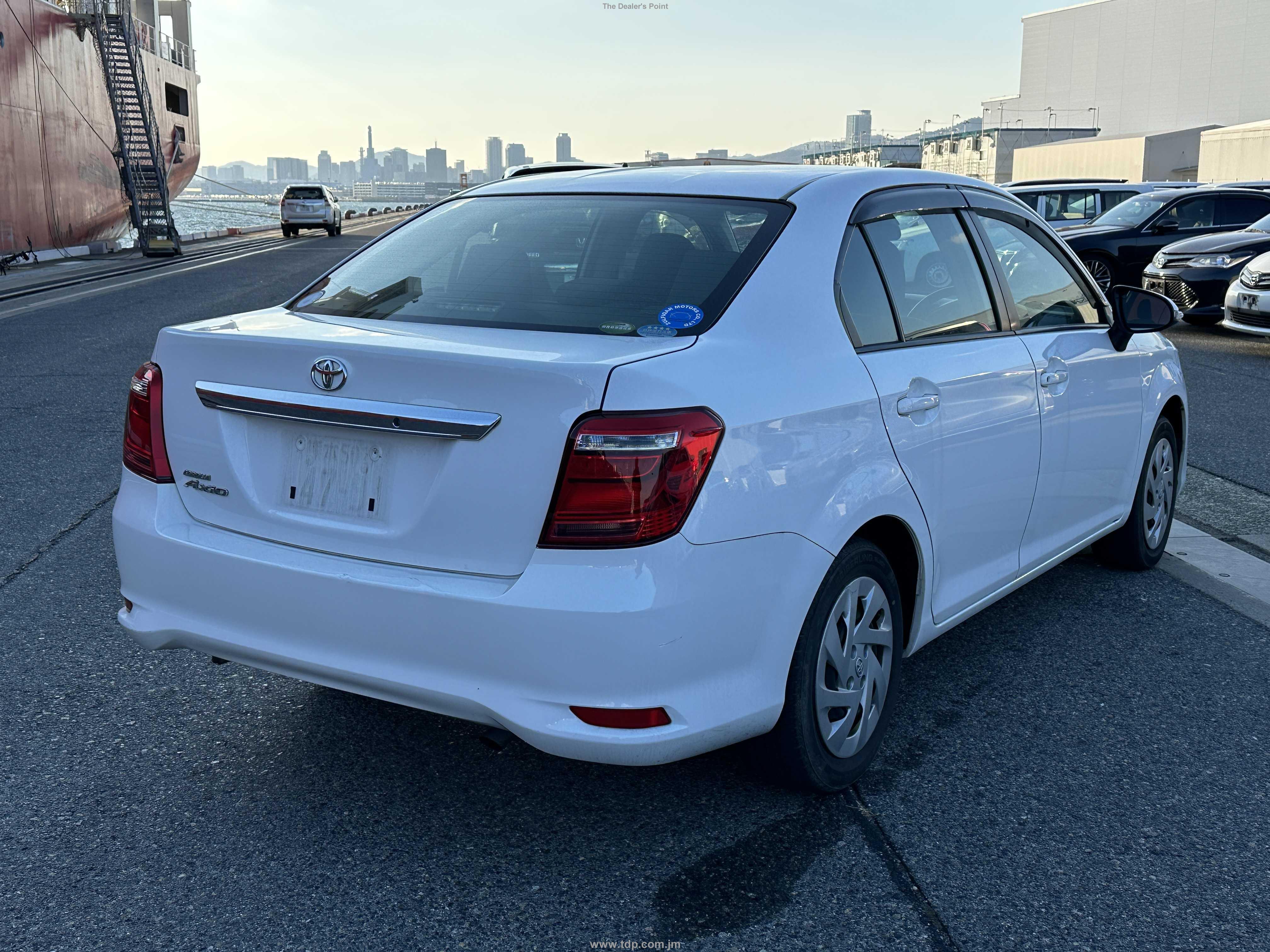 TOYOTA COROLLA AXIO 2019 Image 11